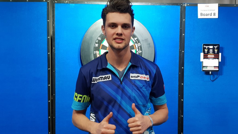 En daar is negendarter nummer 2 van de dag!

Een Nederlandse: Mike van Duivenbode