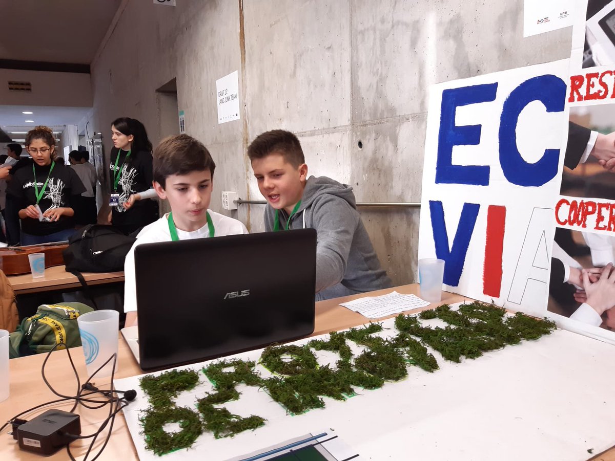 ViaroSchool's tweet photo. Today is @FLLSpain day!
Our 2nd ESO students of ECHOVIARÓ are competing at the 
@UABBarcelona. They did a great job at the #MicroFLL in our school and advanced getting position. Good luck!
@EnginyeriaUAB #FLLUAB https://t.co/cJ6ZBY60Cu