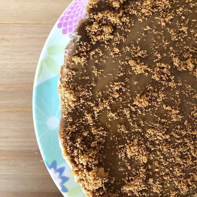 Biscoff cheesecake - who wants a slice? All ready for you <a href="/bulbnose/">Mrs H</a> @wardeats @whatlastslasts #cheesecake #lotus #biscoff #fridgecake #baking #fdblogger ift.tt/378LAEg