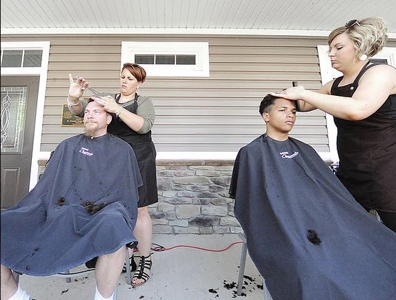 UnitedWayMCO's tweet photo. Along with food, Agency of the Week St. Pat's Soup Kitchen also coordinates other services. Once a month they arrange for free haircuts to be given outside the kitchen. Miami County Dental Clinic comes out and does exams, cleaning, &amp; fillings. #workingtogether
#LiveUnited https://t.co/IbSYGwJaWz