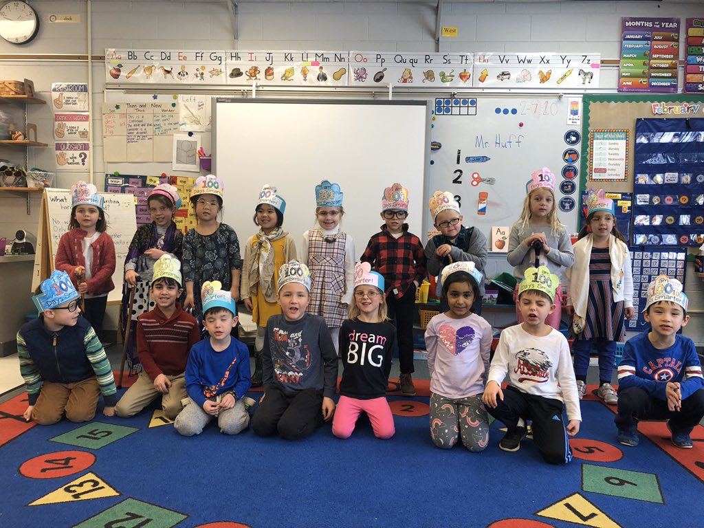 Henking kinder students celebrate 100 days of learning and being smarter! #henkingrocks #WeRD34