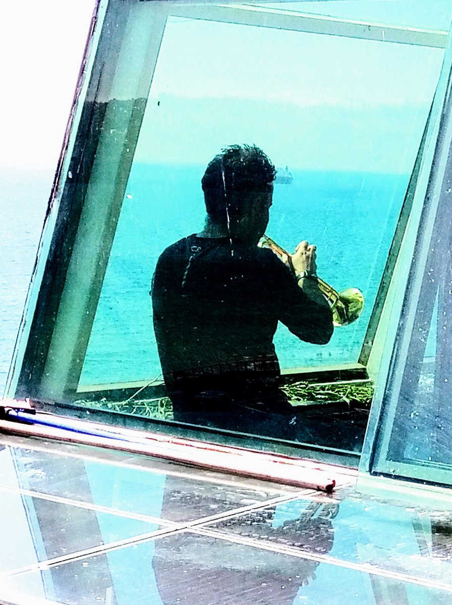 Hoy en Thelonious:

21h Los Desinhibidos (Carlos Espinoza), entrada $3000
23h Felipe Salas Trío Desu, entrada $5000

Reservas al 227357962 / theloniouschile@gmail.com