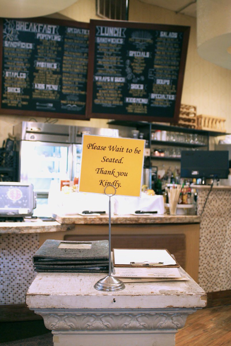 BlondiesStl's tweet image. You know it’s brunch time when we pull out the table service sign 💛
Join us for weekend brunch specials today &amp;amp; tomorrow, 8a - 3p. 
—
#cozybrunch #weekendstatus #stlbrunch #downtownstl #stleats #stlfood