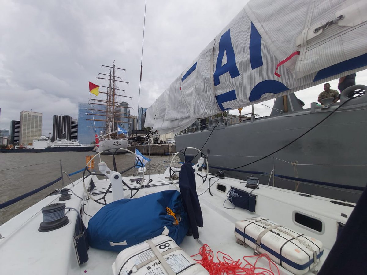 Armada_Arg's tweet photo. #BuenosAires | #Hoy se larga una nueva edición de la Regata Oceánica Bs As - Río de Janeiro. La #ArmadaArgentina participa con el Velero Fortuna III ⛵ 

#RíoDeJaneiro 🇧🇷
@prensayca
#YCA https://t.co/aUTGL8PXxT
