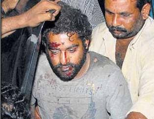 jamalathbaasha's tweet photo. @kohli70c @Hanu_News Zoo went suryapet for tdp election camping (2009). Did overaction there. So, Congress supporters and general people beat him like street pig. https://t.co/twXQyn1PvJ