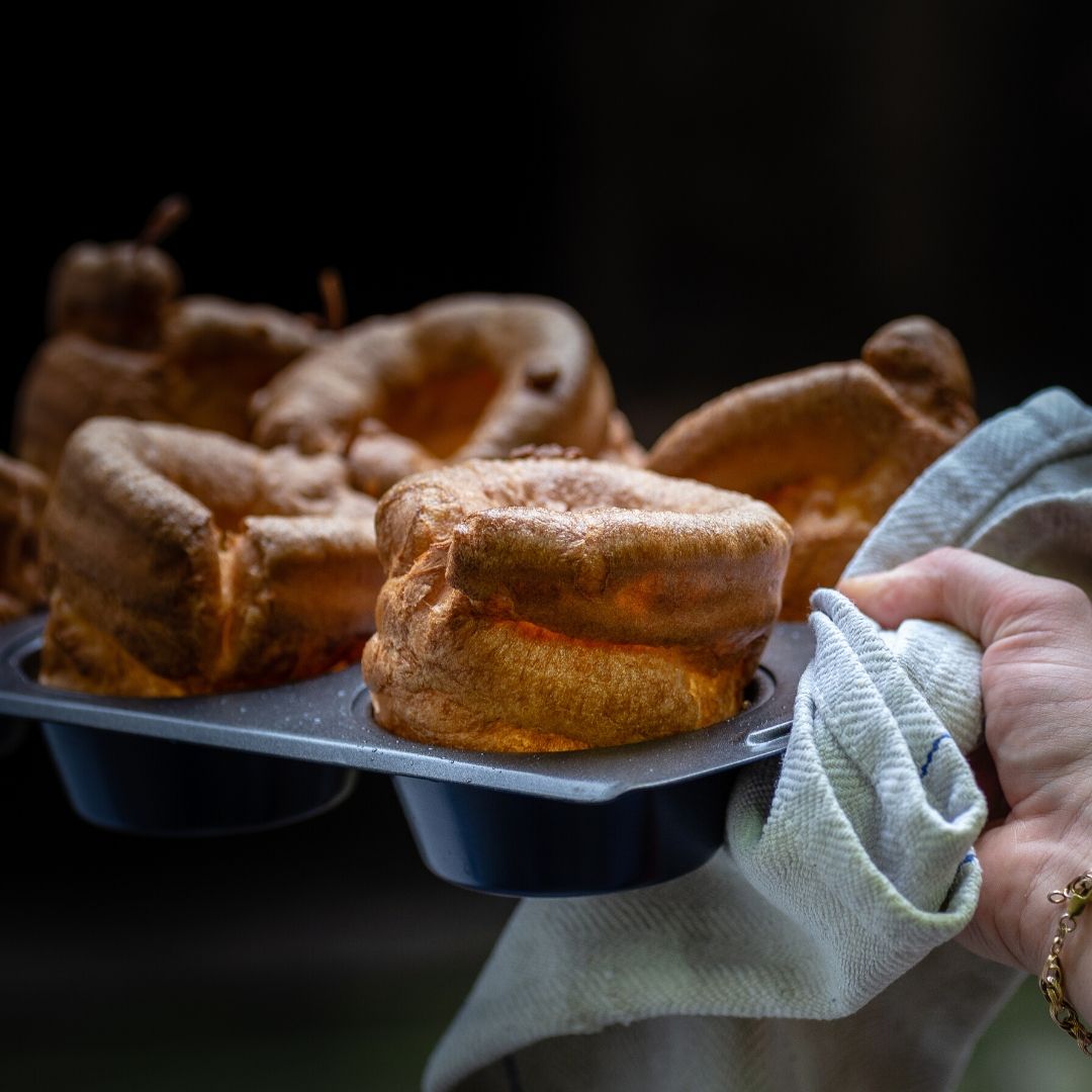 Our mouths are already watering at the thought of Yorkshire puddings and gravy. Have you booked your table for a Sunday Roast yet? 😋