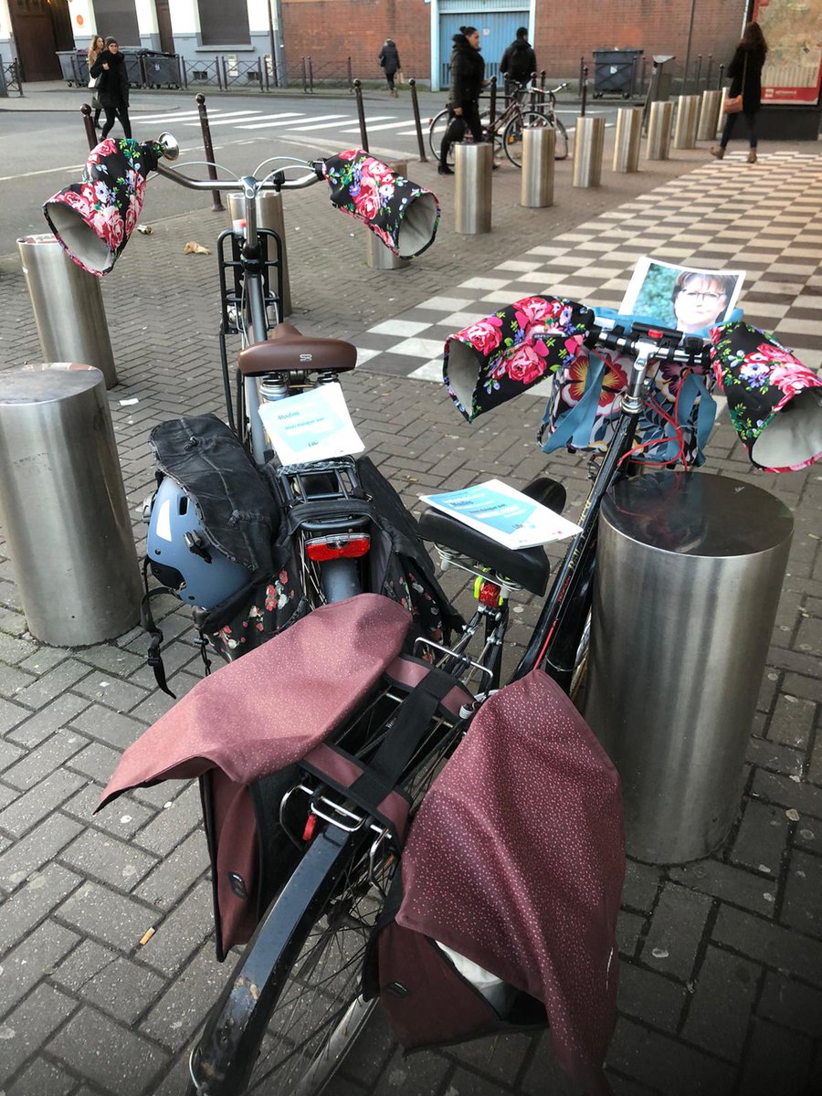 standendievel1's tweet photo. A #Lille Martine Aubry &amp; son équipe ont inventé le #VeloPartage comme partie intégrante de l'offre de transport public ➡️ #VLille !
✅ un service super apprécié de tous !
✅ +67% usage 
vélo
↗️ avec le REV (réseau express vélo) on continue 
↗️ une proposition #MartineAubry2020 https://t.co/VlF20FvN4S