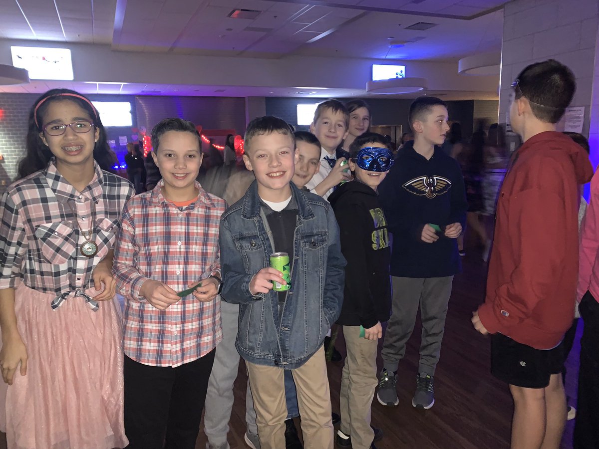 LMS Valentine’s Day Dance💕