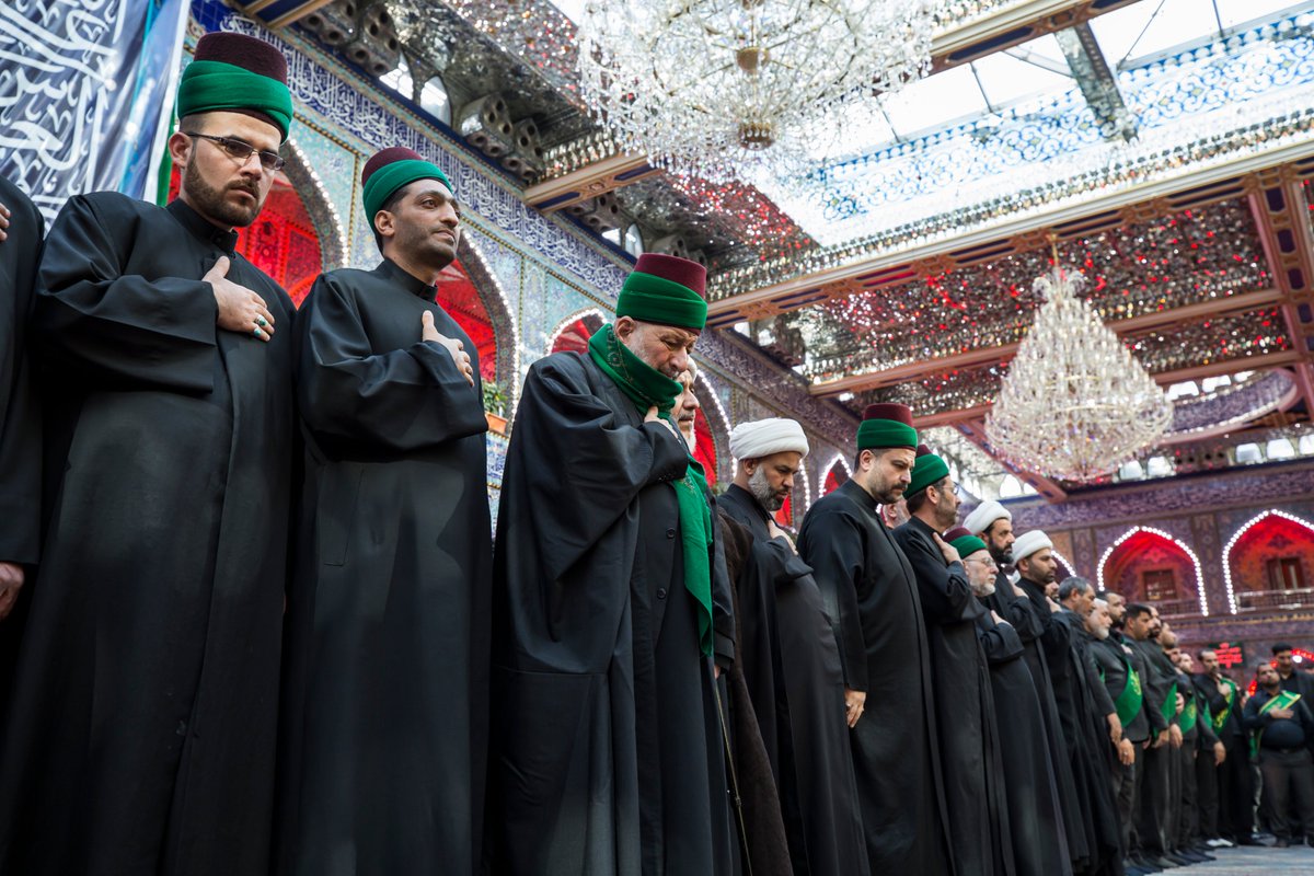 حقٌّ لِيَوْمِـــكِ أَنْ بكَـــتْهُ كُــلُّ عَيْنْ
يَا مَنْ فديَتِ بنيكِ في حُبِّ الحُسَيْنْ
#يا_ام_البنين