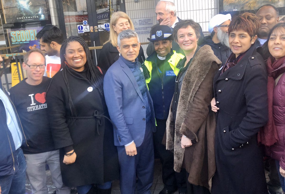 catherinerusse2's tweet photo. What a wonderful coming together of a wonderfully diverse community. Thank you @SingingMamasSL for leading us in song. #harmony #streatham #moreincommon # https://t.co/WqDbAfOUqG
