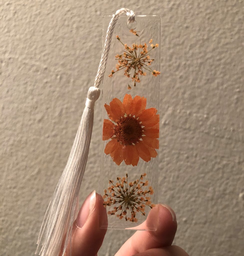 floralentity's tweet photo. @JasminReneeArt Happy Birthday!! I make resin art 😊 https://t.co/bpFbnd14M4