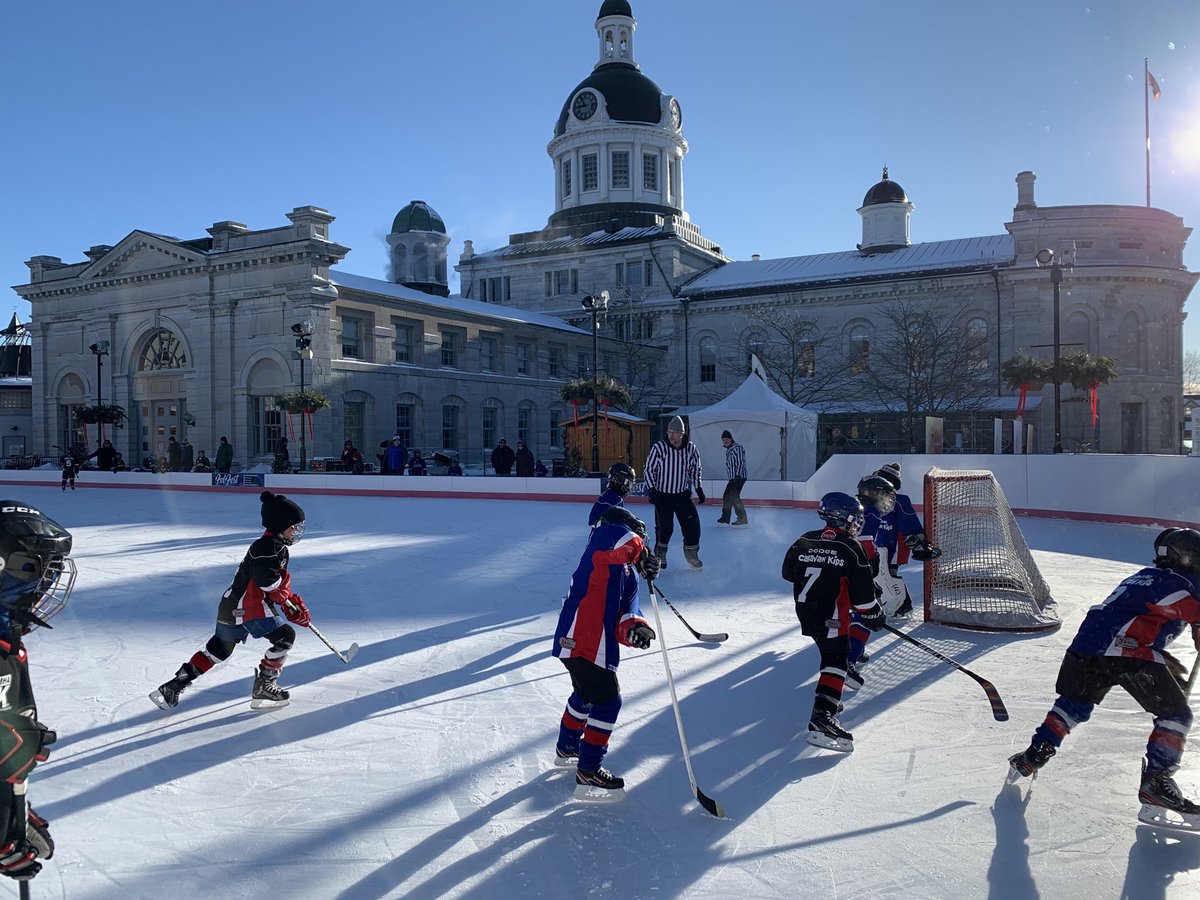 PatMurphySecura's tweet image. Local celebrity referees #ChrisClifford ⁦@bclawyers⁩ ⁦@maj3240⁩ on a beautiful #FebFest ⁦@downtownktown⁩ morning #AlwaysGivingBack #YGK
