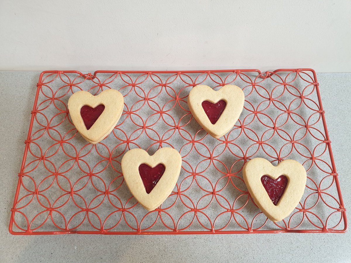 StartLicensing's tweet photo. Loving my @BegumNadiya @nadiya_official #wire #coolingrack part of #BlissHome #MakeLifeColourful
range.
More items available @jlandpartners
https://t.co/9z4z6uewFh
#valentines ready ! https://t.co/MjDm9lJaHZ