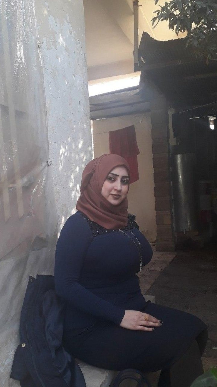 الشيخ مينا on X: اااخ من الست الكبيرة المربربة أم عباية ع اللحم وطيازها  كبار مولعين و بزازها جيلي بيترجرج وهي بتمشي مبيهيجنيش قد الست البلدي اللبوة  ال بتنزل من بيتها هايجة