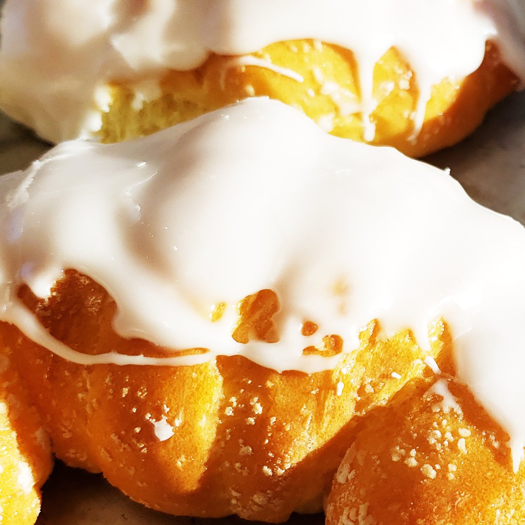 Shopping at #sendiks, #woodmans, #sentry, #pigglywiggly, #openpantry, or #speedway today? Take a pic of a Grebe's #donut or #cruller. Post it to social media. Tag it with #findgrebes. The photo with the most likes and shares wins Badger Ham!