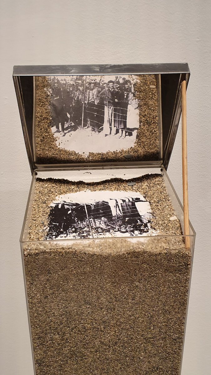 mtmachado's tweet photo. .@vilacasas #exposición de #GuerreroMedina #ElMeuCompromis... #Expresando...  #Observando...
#HayQueIr...
#Barceloneando 
#BarcelonianByChoice... https://t.co/EryJ8nRjUq