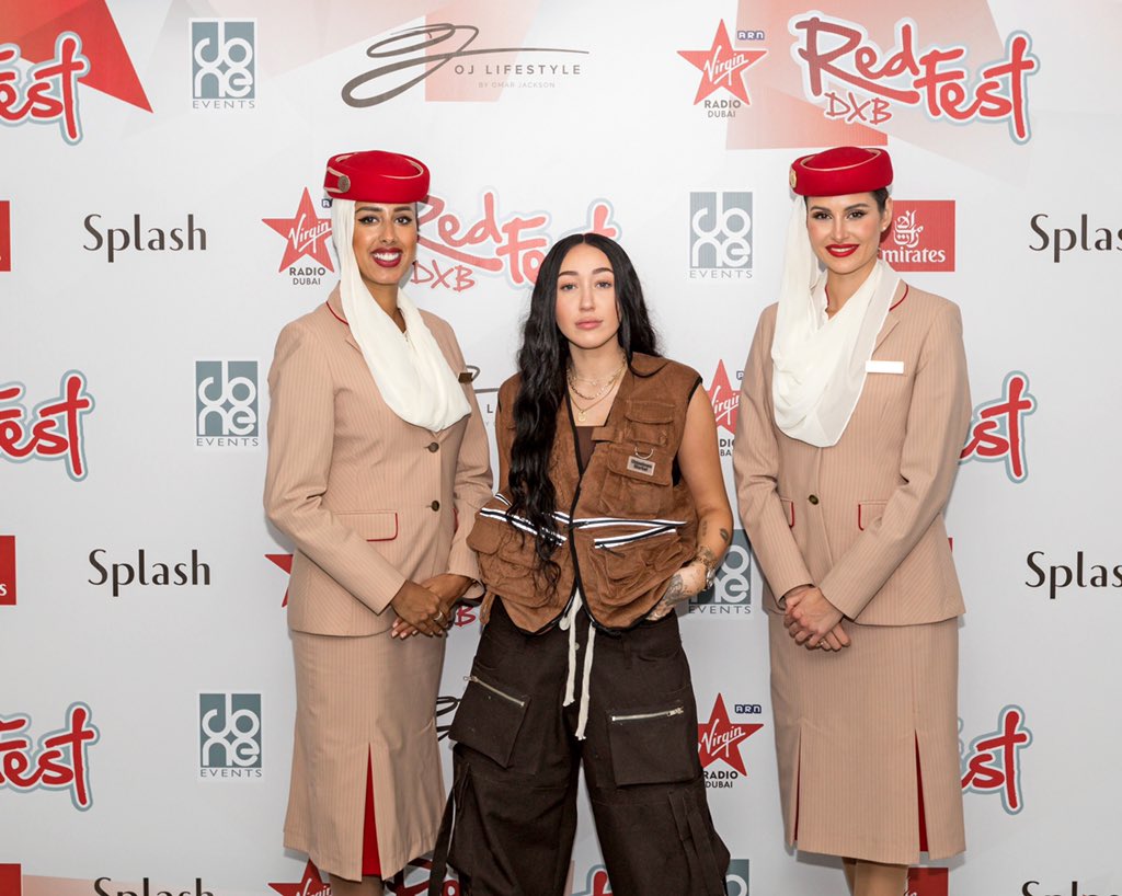 emirates's tweet image. With outstanding acts and dazzling entertainment, the 2020 edition of @RedFestDXB painted the town red again! @MartinGarrix @noahcyrus @machinegunkelly @bastilledan 
#RedFestDXB #EmiratesAirline #FlyEmiratesFlyBetter