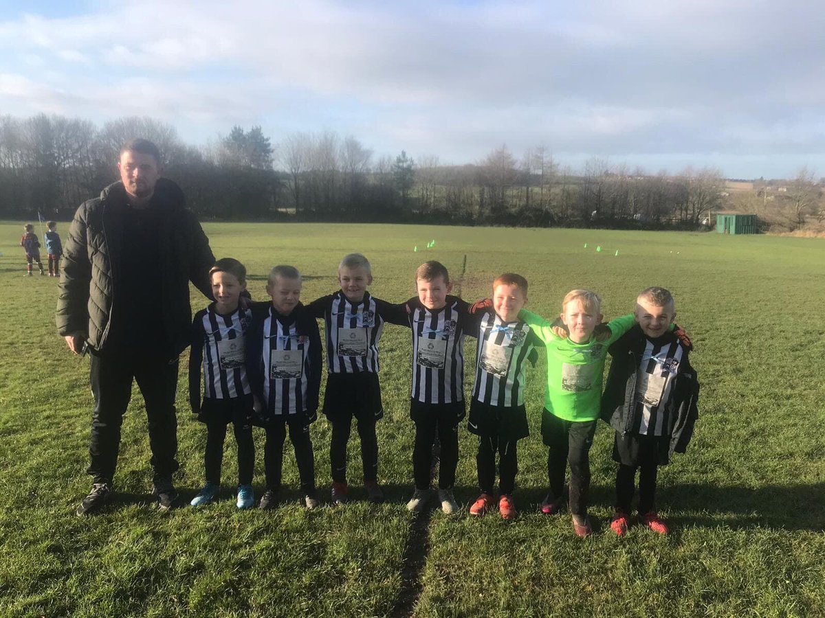 Teamgrassroots_'s tweet image. RIP Mum
This ones for you Mum 

Jenson who plays for Halton Borough Wolves U7 sadly lost his mum this week but played today with a smile and got man of the match in her memory! He is an inspiration and his mum would be so proud. 

Sending our condolences to Jensons family.