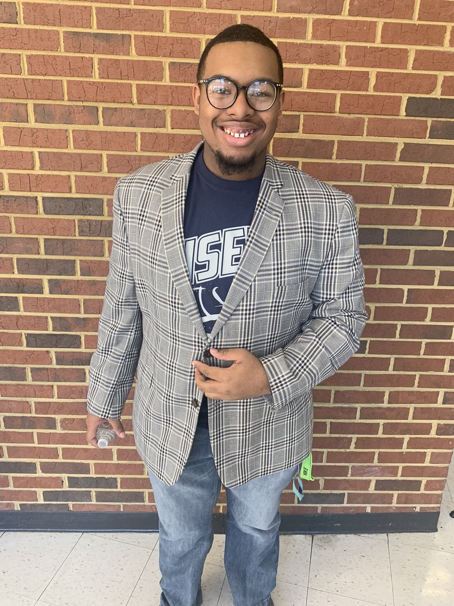 FeliciaFBarnett's tweet image. When your former middle student serves as the student MC for the NNPS RISE Male Empowerment Conference! The Power of HIStory!