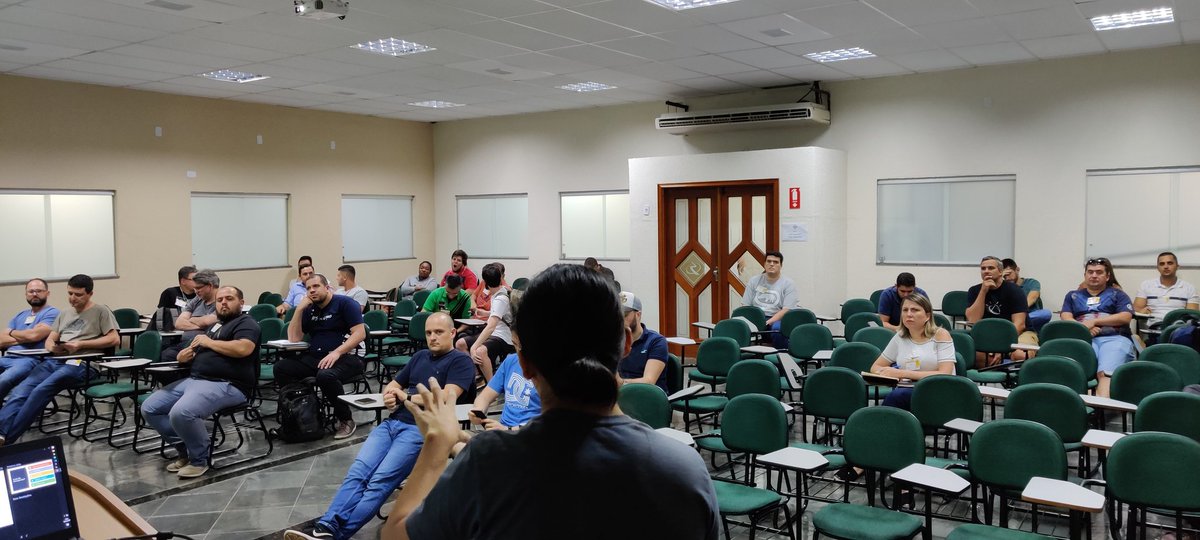 Adriano Campanhola

Introdução a arquitetura de micro serviços orientada a eventos
#sitcps