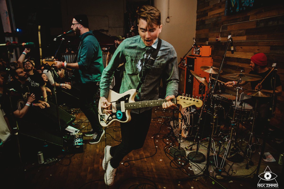 xzimbyx's tweet image. Yesterday @SpanishLuvSongs put out what will be everyone’s album of the year with “Brave Faces Everyone”

Here are some photos from @thefestfl that never made their way online.