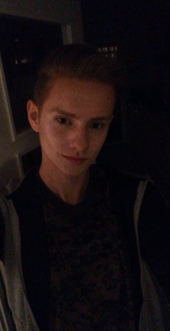 I'm live on @chaturbate come to see me https://t.co/SDBeu20sHY https://t.co/2F3reyKmxK<a class="tags" href="/tag/chaturbate">@chaturbate</a>