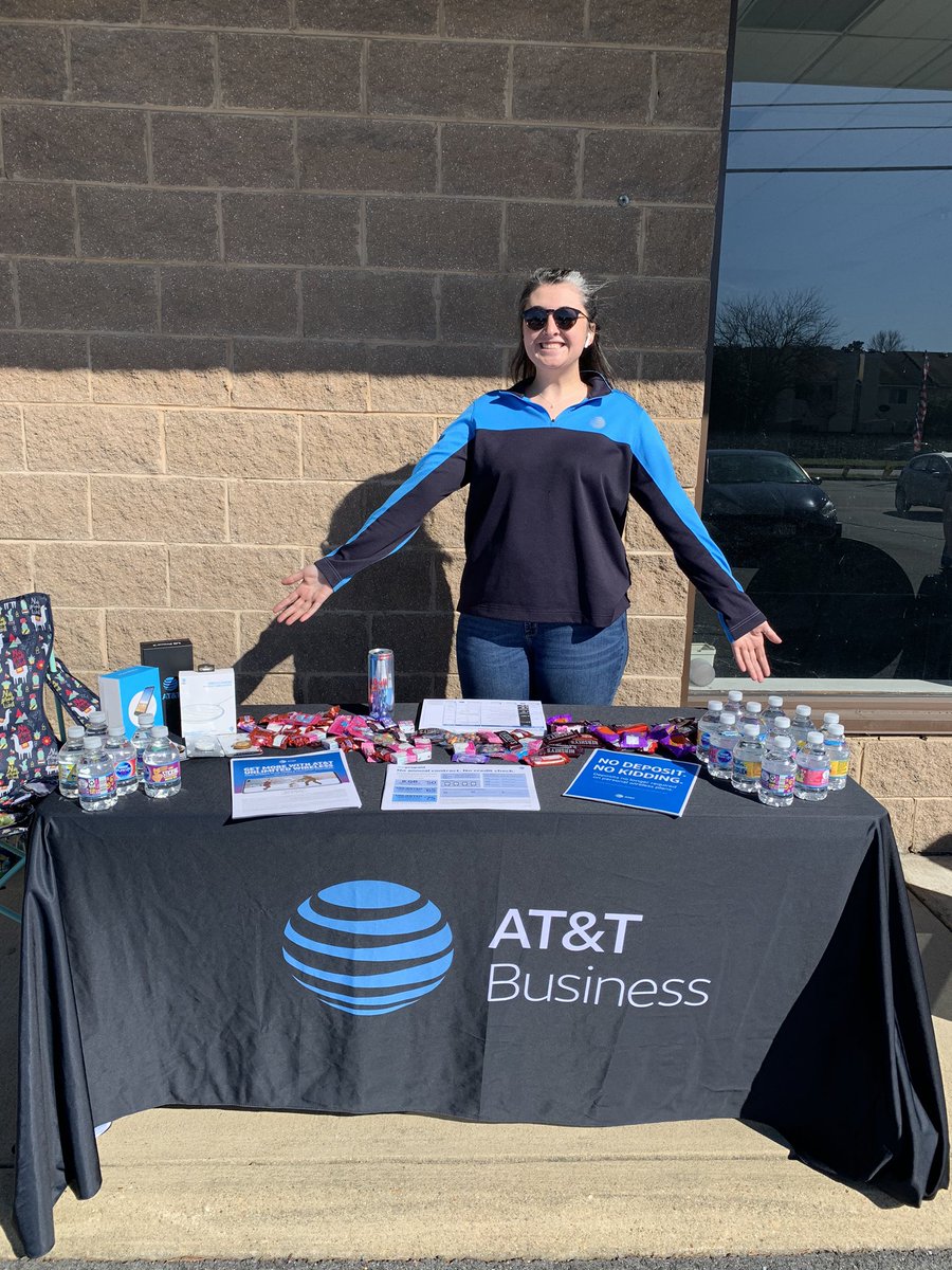 BritneyHillery's tweet photo. Excited for our partnership with Liberty Tax today! #community #taxseason #ownthedirt #SavageU 🦄#SevenCitySlayers⚔️🔥 #DawgPound🐾 @meghanmurrayATT @DezDontStop704 @DaleB1 @404girl https://t.co/RzerfAkEe2
