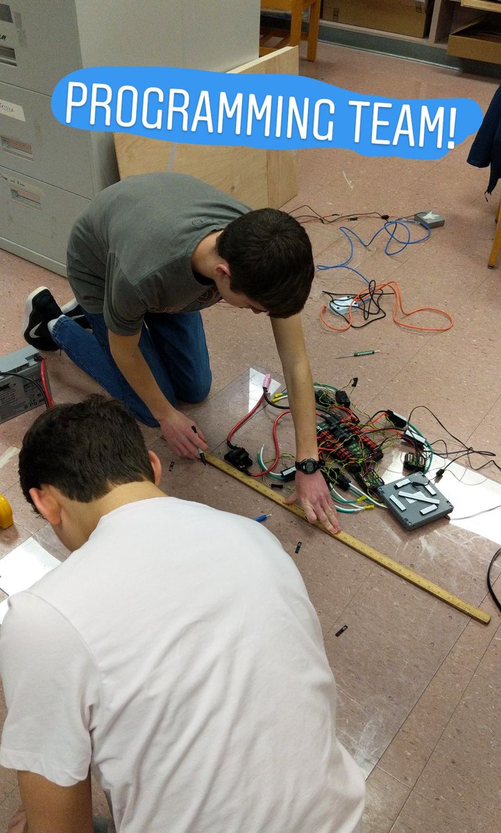 Lots of work going on today! 

#InfiniteRecharge #omgrobots #HudsonHybrids