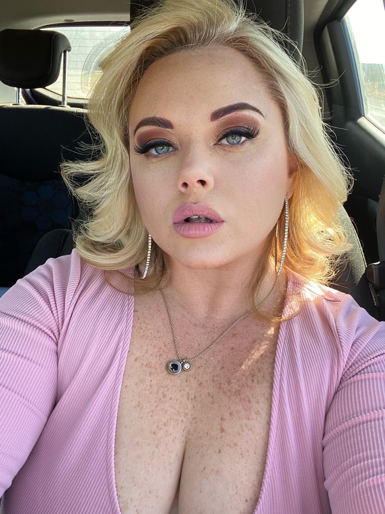 Katrina Thicc on Twitter: "I’m not a whore because I think I can make