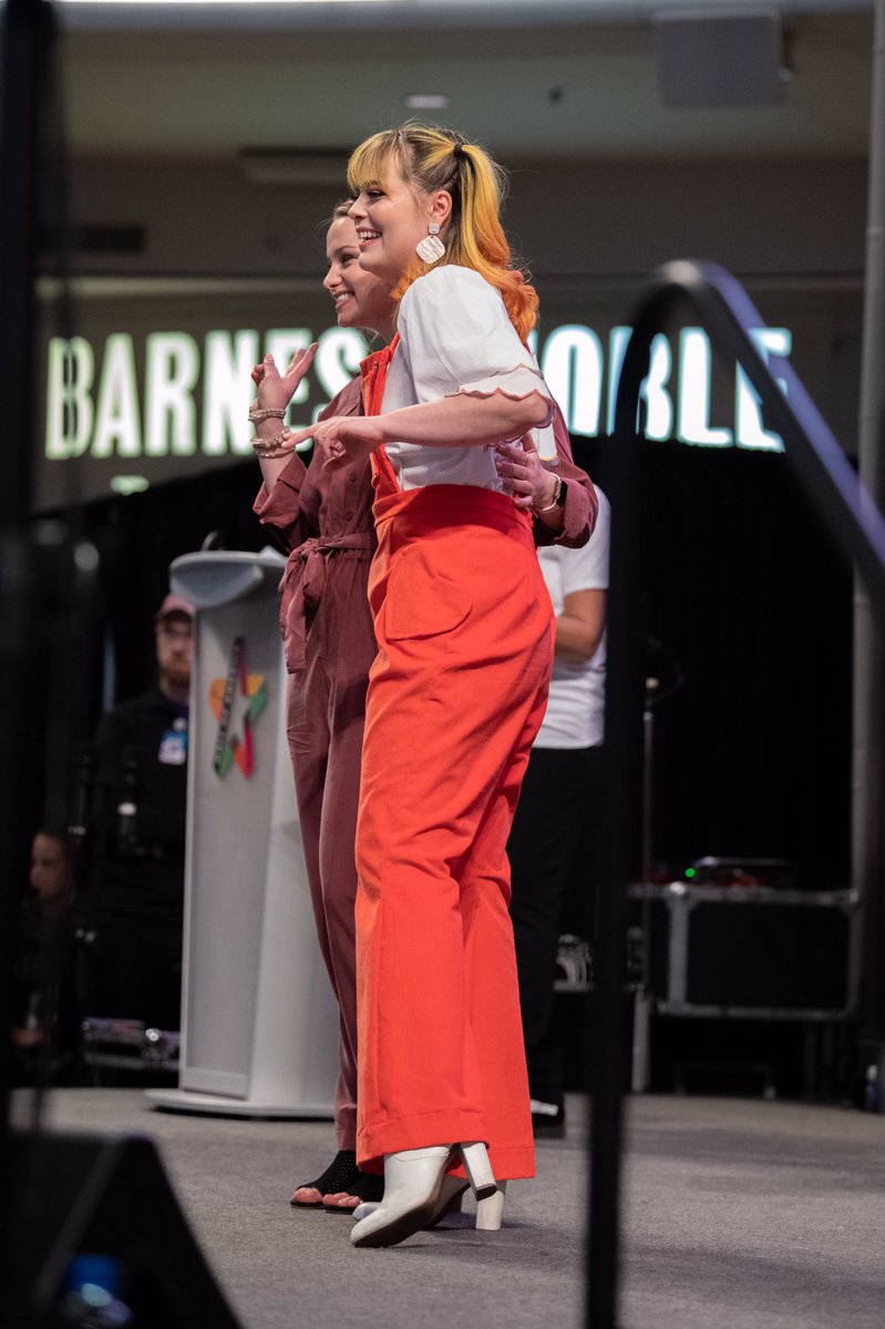 Absolutely loved Beth’s runway outfit and model! She completely captured the esssence of the event!  ❤️ Check out the pockets!  <a href="/bethanyweiher/">Bethany Weiher</a> #GoRedMN