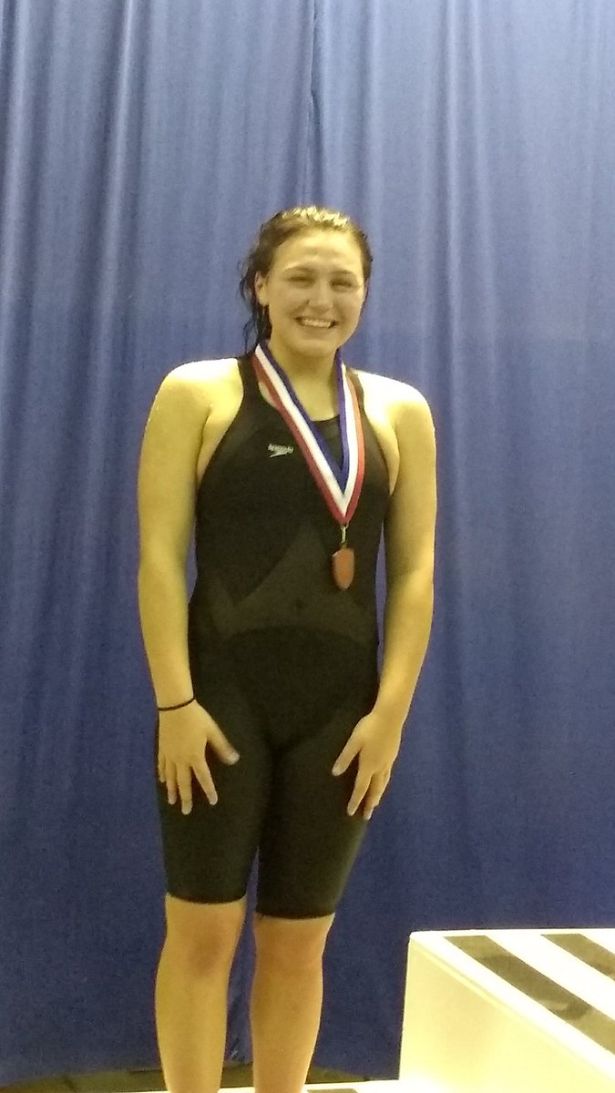 Senior Emma Haugland-Mackey places 4th in the 200 Free at SWMO 2020.  Congratulations Emma!