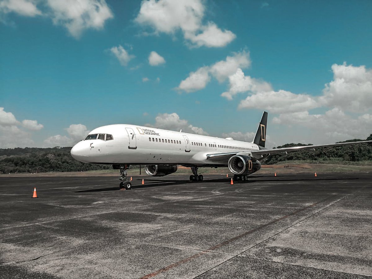 tocumenaero's tweet photo. El Aeropuerto Internacional Panamá Pacífico recibió la visita del avión de @NatGeo Un vuelo con guías turísticos que orientan a los 82 pasajeros en un tour de 21 días por distintas ciudades.

La aeronave permanecerá 3 días en Panamá. Su costo es de 90 mil dólares por persona. https://t.co/ihDp16ft1E