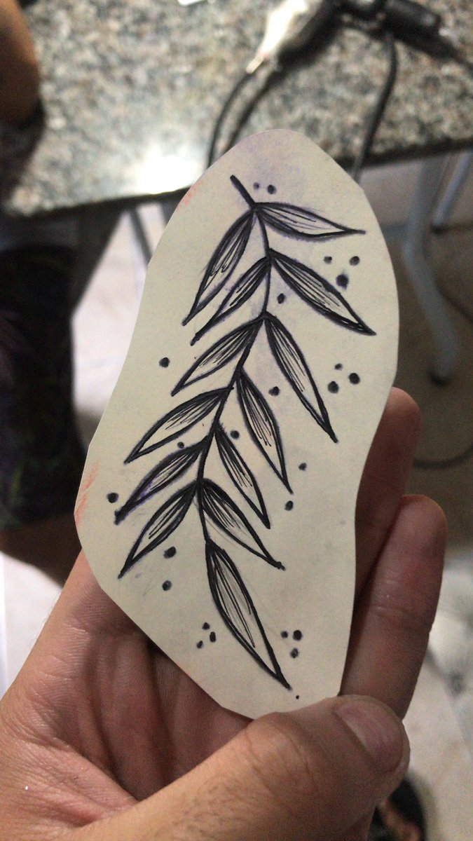 ferraizin's tweet photo. Flash tattoo https://t.co/rLLb2lMreN