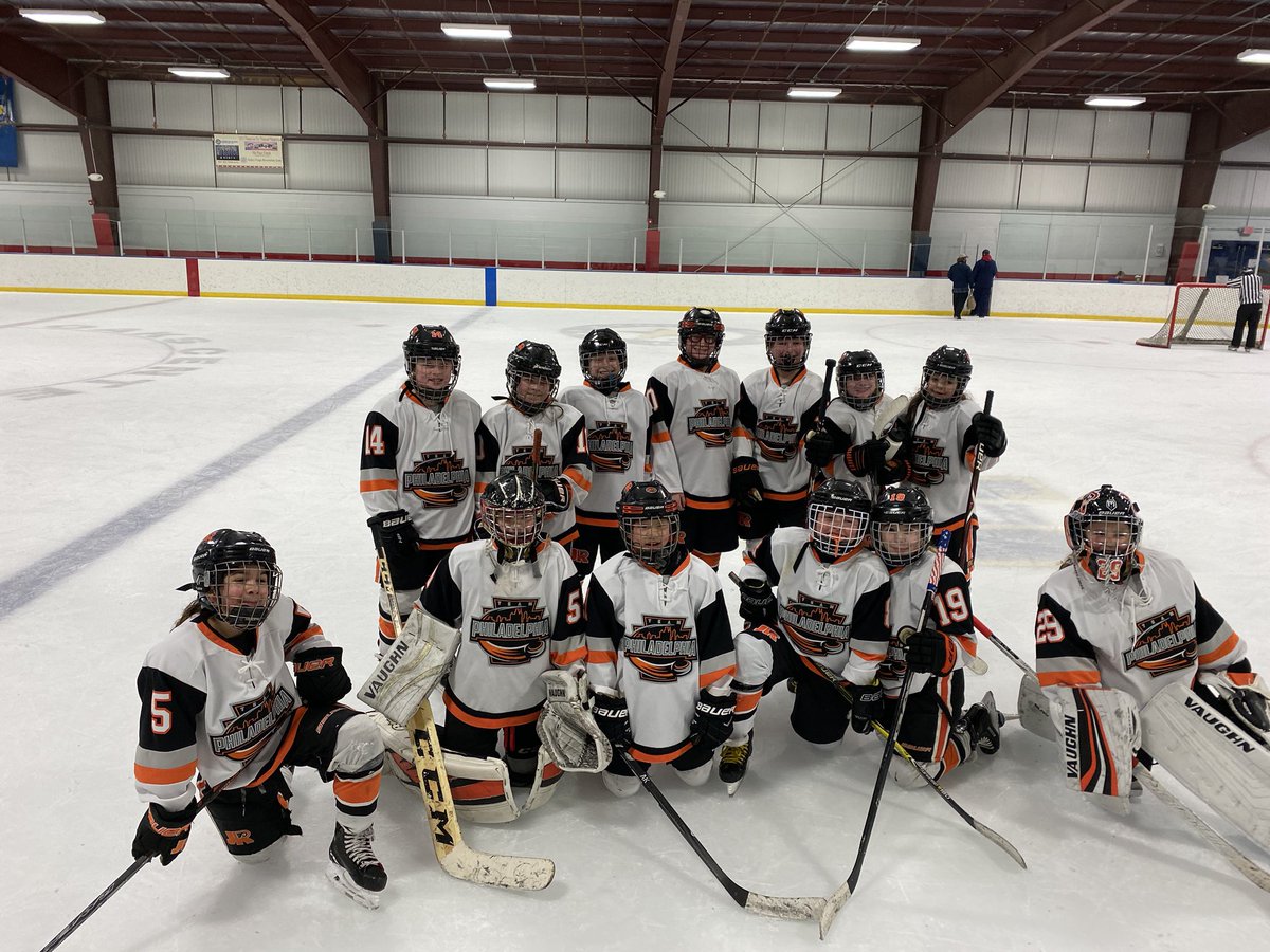 Fh98Frank's tweet photo. Jr Flyers 10U Girls team clinch 3rd seed in DVHL playoffs Squirt A National division. First all girls team to make playoffs. https://t.co/PvwpmPEaKl
