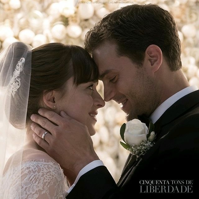 #FiftyShadesFreed Giveaway.

Follow &amp; RT. Open 🌎. Closes Valentine's Day February 14, 2020.

Surprise Prize related to movie.