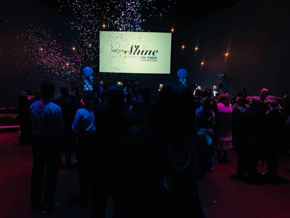friends4lifeeb's tweet photo. Many of our Friends 4 Lifers came out last night to Tim Tebow’s Night To Shine prom and had a blast with some pretty special and beautiful guests! Dancing, singing, pampering, food and fun!
@friends4lifeeb 
@EBStanleyMS 
#NightToShine https://t.co/Gtt3FHaAoa