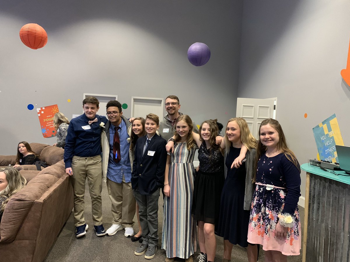 friends4lifeeb's tweet photo. Many of our Friends 4 Lifers came out last night to Tim Tebow’s Night To Shine prom and had a blast with some pretty special and beautiful guests! Dancing, singing, pampering, food and fun!
@friends4lifeeb 
@EBStanleyMS 
#NightToShine https://t.co/Gtt3FHaAoa