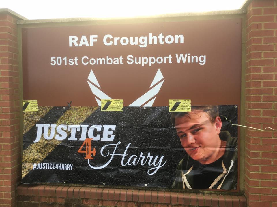 JWPReardon's tweet photo. @RainBadass @JiveBunnyMuzik @WatrDi @My_Trigger1 @GreyBeard_Biker @FairyQ15 @Anna4Djt @dedona51 @Jersey327 @Debi8lark @chris_danyow @DGurL12345 @LakesideRules @MelanieMetz6 @Belann_Farrar1 @RedeemingRose @JustinFelder12 @BMcAdory9 @secretstranger9 @Concealcarrygrl And Anne Sacoolas seems to be above the law. #justice4harry #americansharry #annesacoolas #lifeofshame #realDonaldTrump #secpompeo #WashingtonDC #FoxNews #BorisJohnson #extraditeAS #closerafcroughton https://t.co/DHjU8Uzv4s