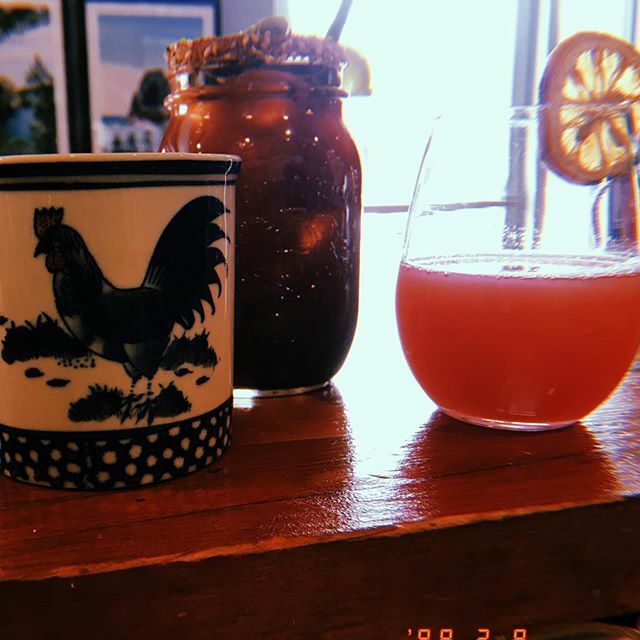 We’ll make a morning* person of you yet! With our signature Battlefield Caesar™️, fresh juices from @chasersjuicetoronto and @antivicejuicery, hot coffee and all the hollandaise you could dream of! .
*our mornings start at 11, we don’t know what you got … ift.tt/38dq0jl