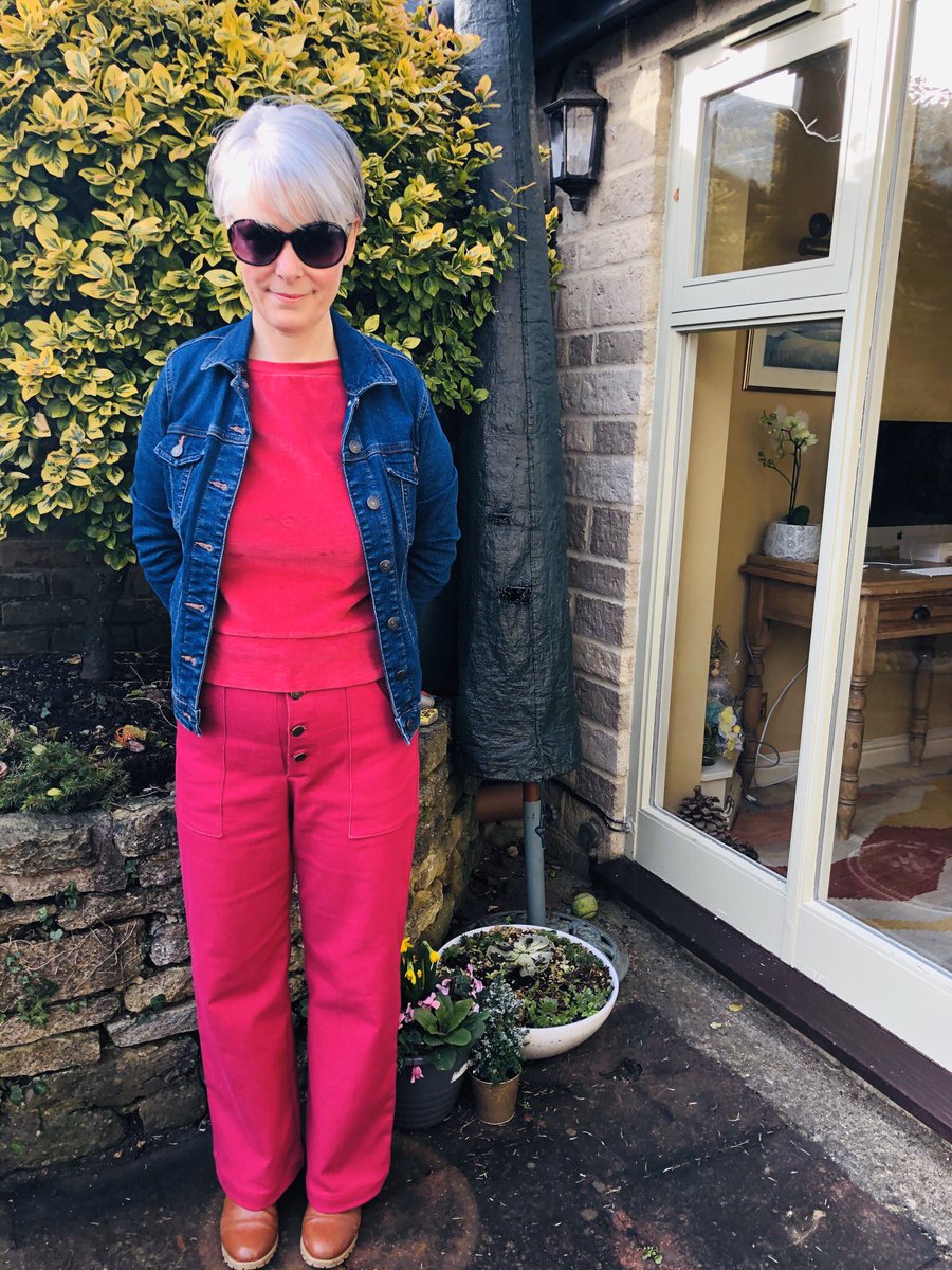 pidgecrick's tweet photo. Sharing my first pair of #landerpants on here because I love them so much #imadethem https://t.co/cALCAiN9jo