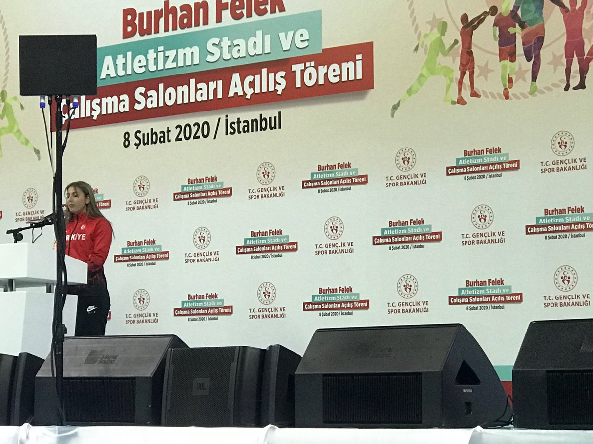 Burhan Felek Atletizim ve çok amaçlı Spor kompleksinin açılışını yapan,Cumhurbaşkanımıza teşekkür ederim. Takım arkadaşları ile beraber bu mekanda spor yaptığı resim ve anıları kendilerine takdim ettik24 saat  yaşayan bu spor tesisini. görünce ,yarınlar için çok mutlu oldum.