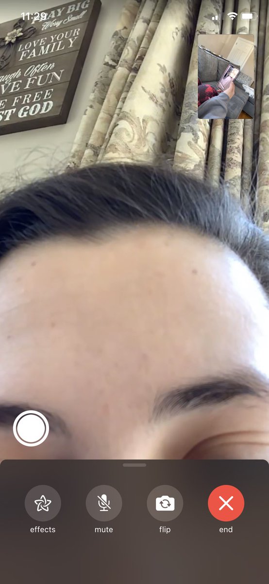xApril_Mac's tweet photo. Facetimeception feat. @Caseycasey320 forehead #faception https://t.co/Qg2SYSgnjO