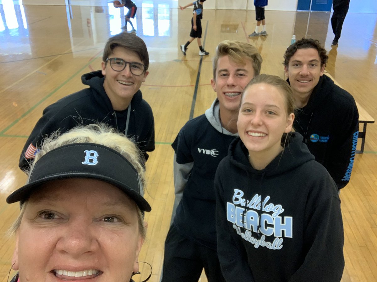 Look who tossed me out of the gym today!!  #VYBA #GoBulldogs #GoDragons #lovemycommunity <a href="/bulldogs_buena/">Buena Bulldogs</a> <a href="/FoothillDragons/">Foothill Dragons</a> <a href="/BuenaHighspirit/">BUENA HIGH SPIRIT</a> <a href="/BuenaAthletics/">Buena H.S. Athletics</a>