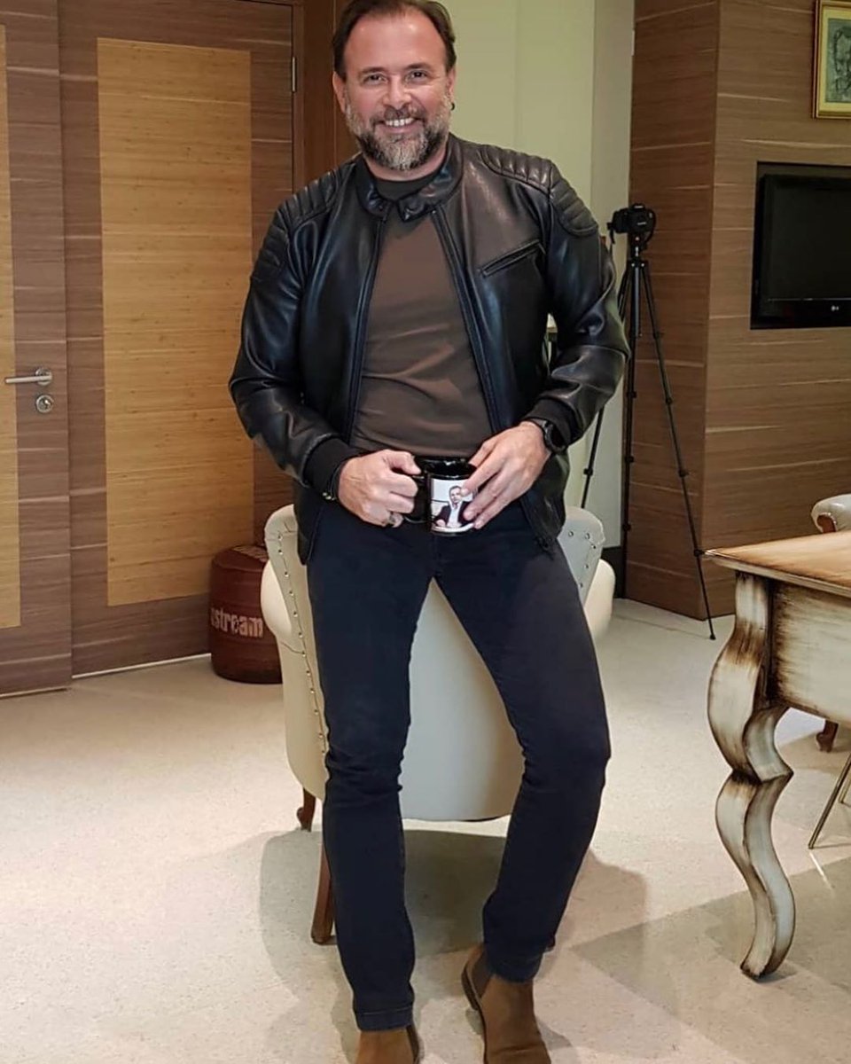 Düşünmekten vazgeçemiyorsan düşüncelerini değiştireceksin... If you can't stop thinking, you will change your thoughts .. #keremmisali