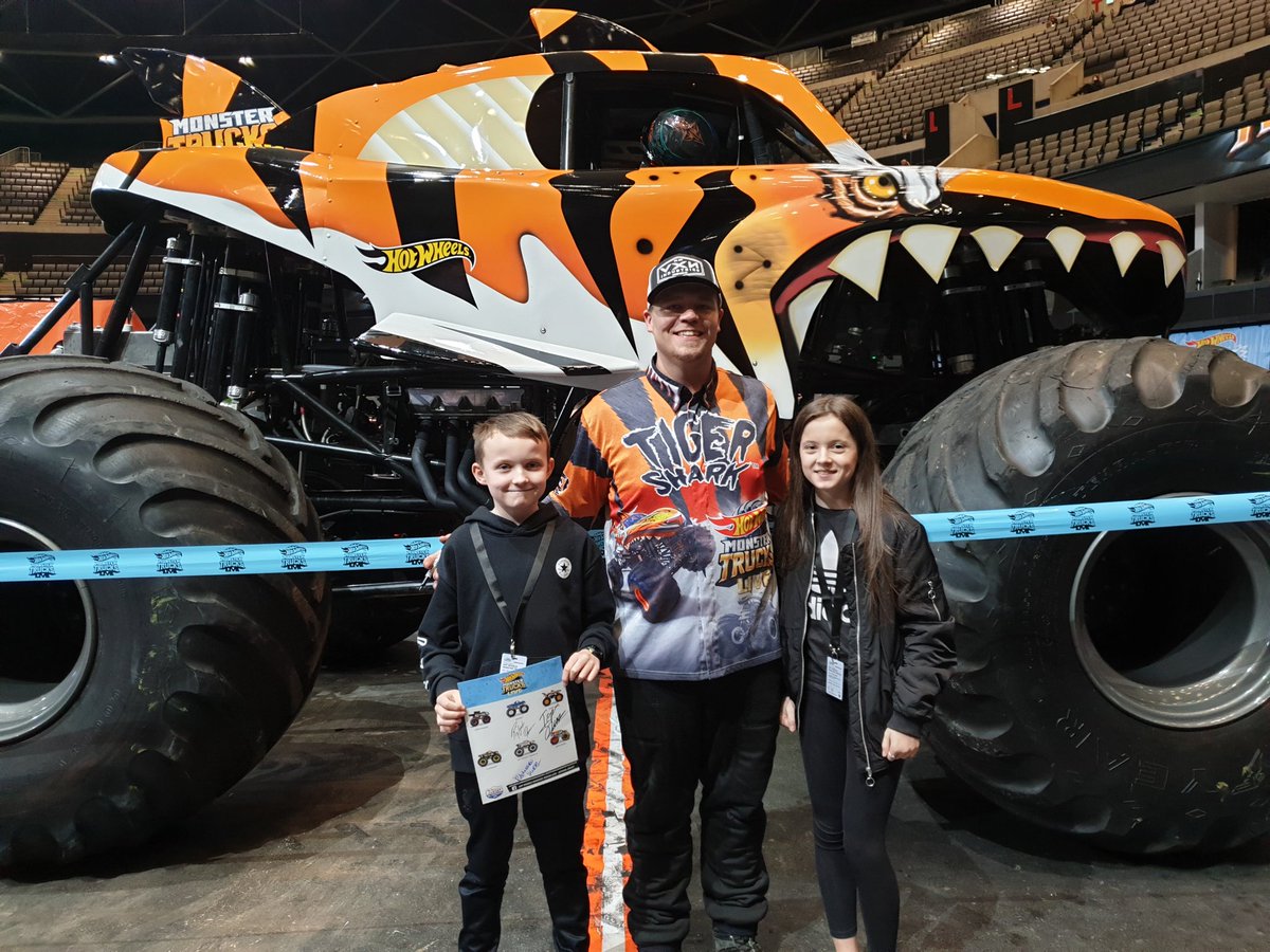 samand1217's tweet photo. #hotwheelsmonstertruckslive https://t.co/EE39RFEmSS