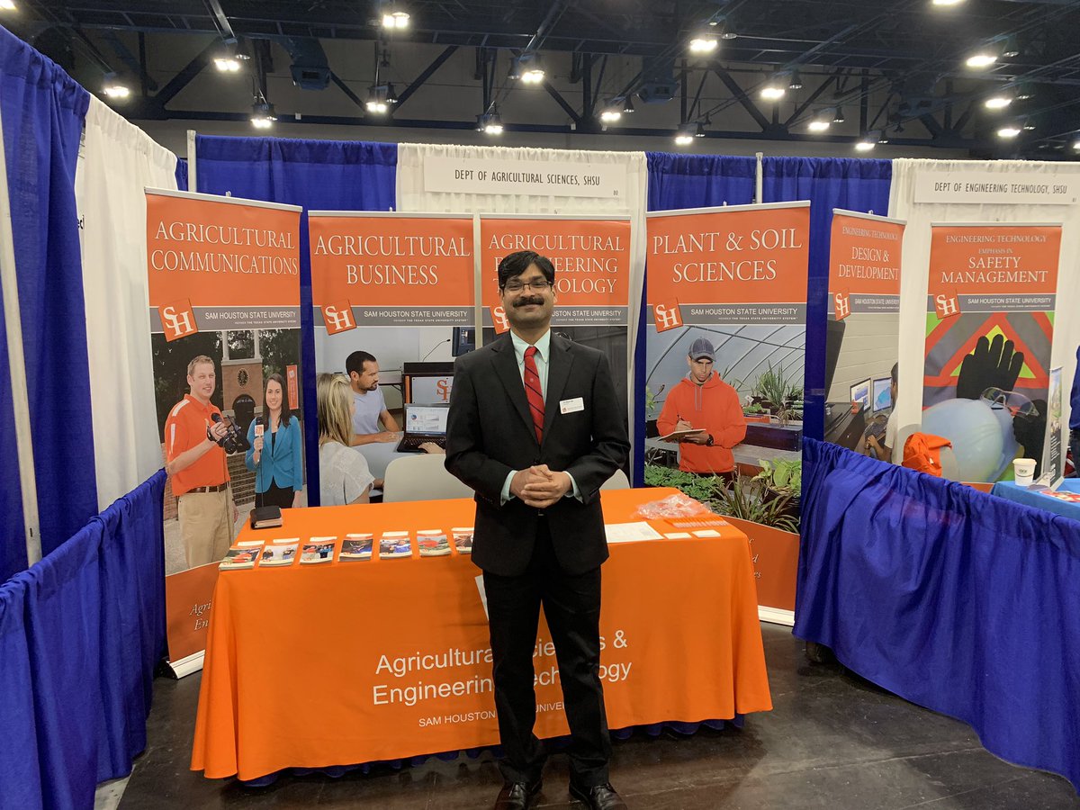 SHSUEngrTech's tweet photo. Thank you @SHSUEngrTech and @SHSUAgBus Ambassadors @etecambassadors 👏 & faculty for helping recruitment efforts at 34th Annual Career and Edu Day @shsucoset @SamHoustonState @HispanicHouston #CEDHou https://t.co/YzBgnAULrd
