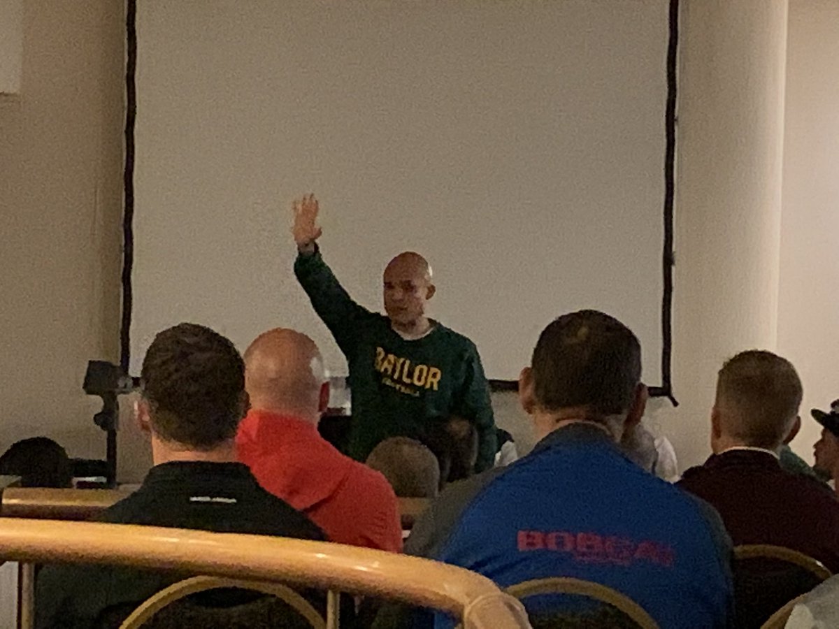 ShehanJeyarajah's tweet photo. Baylor coach Dave Aranda is here at the Lone Star Coaching Clinic in College Station, and instead of a PowerPoint to start (like most), he opened his presentation by just drawing out schemes on an old school overhead projector. https://t.co/te1gsELznk
