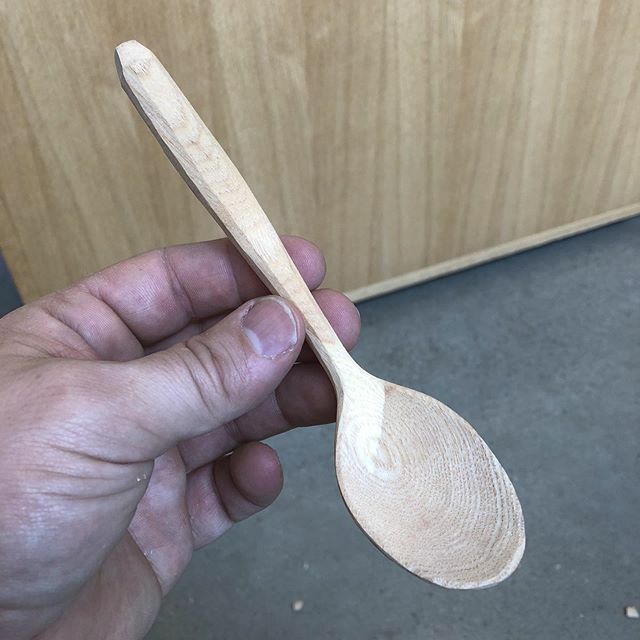 Sittin’n’whittlin’ .
.
.
#spooncarving ift.tt/3biBqV7