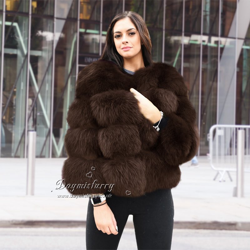 OMG! We love it 😍 
New chocolate color fox fur 4 rings coat, feeling so good when wearing it with black jeans. #ootd #ootdinspiration #fashion #foxfurcoat #foxfur #coat #jacket #luxe #luxuryclothing #jeans #whatiwear #streetfashion #streetstyle #streetoutfit #handmade #realfur