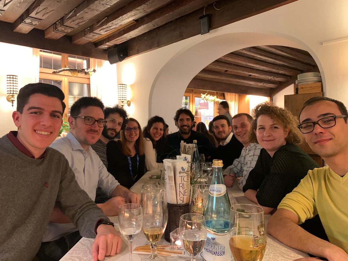 MartiFischetti's tweet photo. #4AYW social dinner. Old and new friends for a great annual meeting β€οΈ already missing this! @AIROyoung https://t.co/otQZt2DPBP